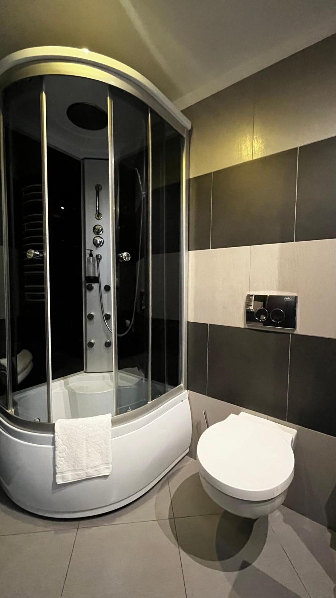 B&B Hotel Bytom Dış mekan fotoğraf